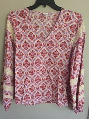 Boho Floral Lace-Trim V-Neck Long Sleeve Top